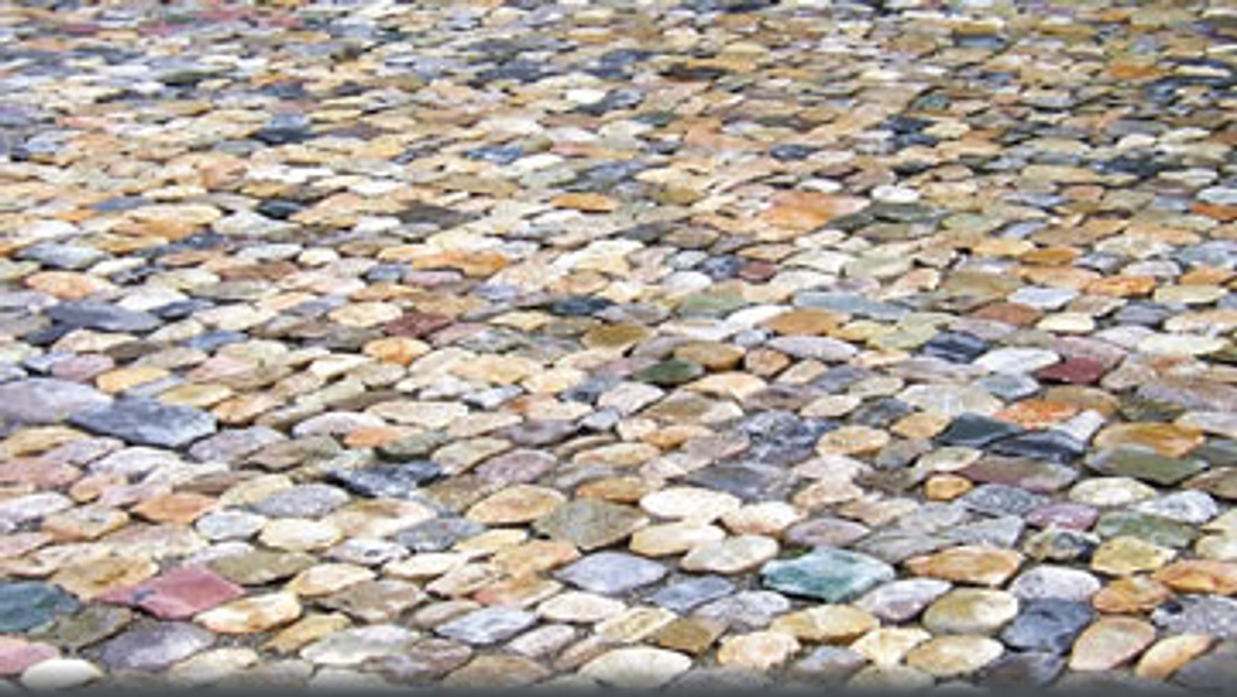 Buntes Natursteinpflaster – Pflasterarbeiten